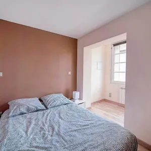 https://la-chalaronne-appartement-au-coeur-de-la-cit-mdivale.hotels-rhonealpes.com